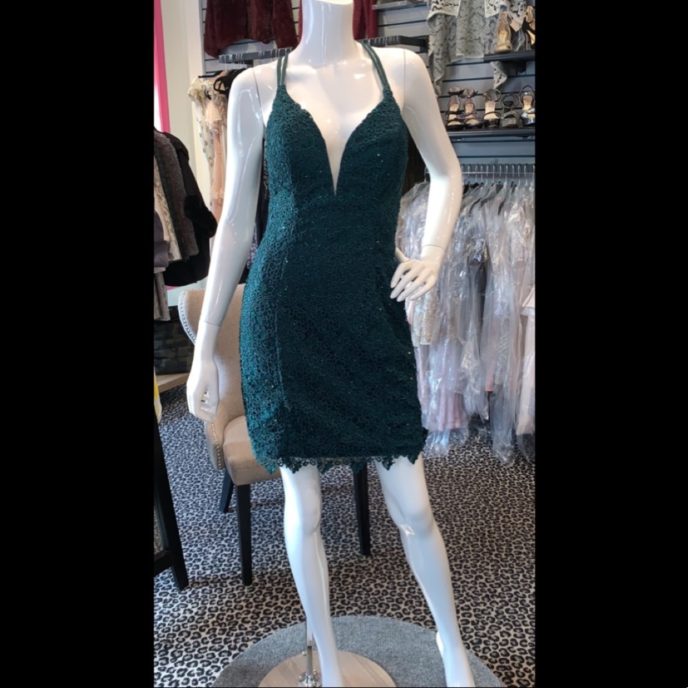 Emerald green Alyce Paris lace mini dress